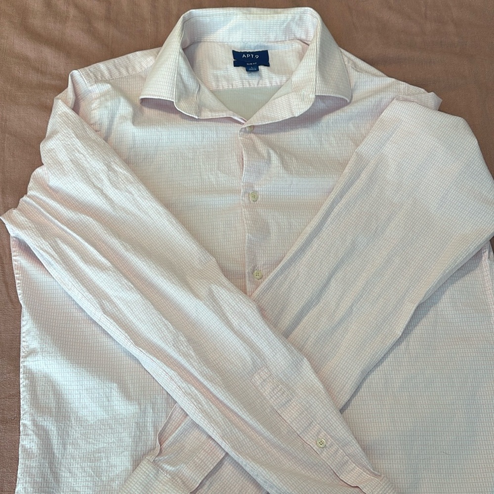 Men’s slim fit button down shirt